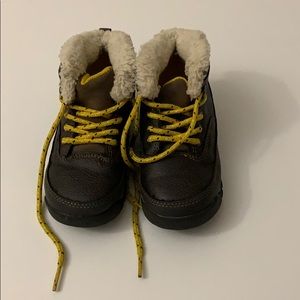 ✨Carter’s Toddler Snow Boots✨